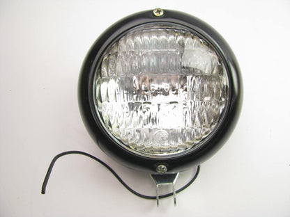 Grote 64101- Universal Round Tractor & Auxiliary Light Lamp - CLEAR