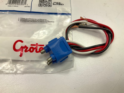 Grote 67000 Stop Tail Turn Signal Light 3-Pin Three-Wire Plug-In Pigtail Harness