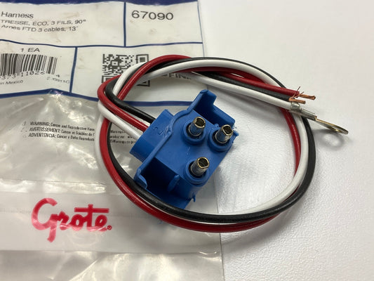 Grote 67090 13'' Plug-In Pigtail Universal 3-Wire 90 Degree For Female Pin Lights