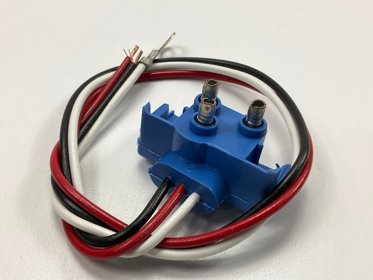 Grote 67090 13'' Plug-In Pigtail Universal 3-Wire 90 Degree For Female Pin Lights