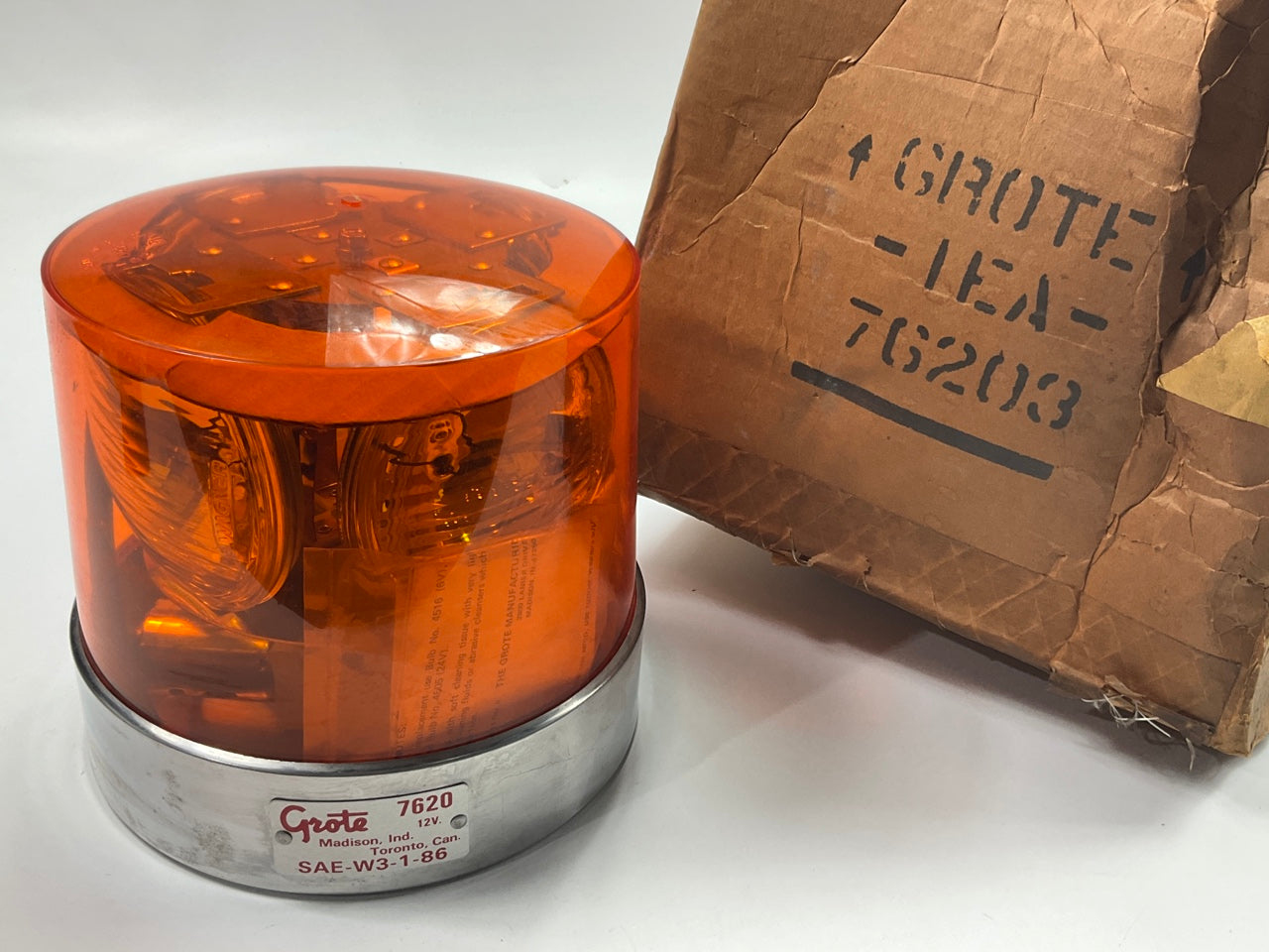 Grote 76203 Amber Compact Four Sealed Beam Rotating Roto Beacon 8-3/8'' 12 Amp