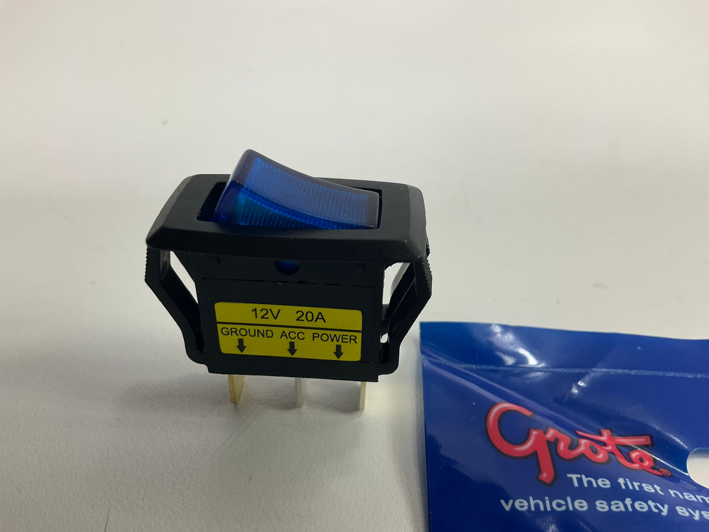 Grote 82-1904 Illuminated Rocker Switch, 20 Amp Blue, 3 Terminal