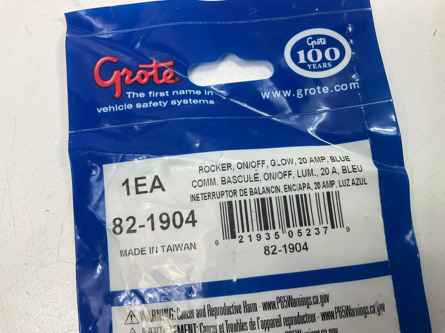 Grote 82-1904 Illuminated Rocker Switch, 20 Amp Blue, 3 Terminal