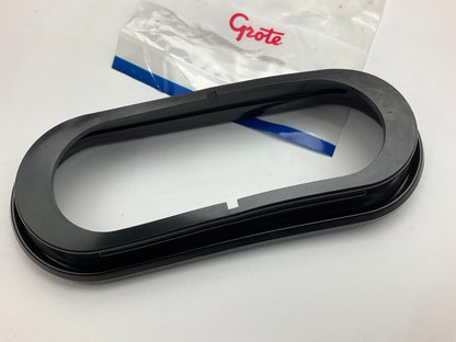 Grote 92420 Trailer Light Lamp Mounting Rubber Grommet, 6'' Oval, For Grote 53962