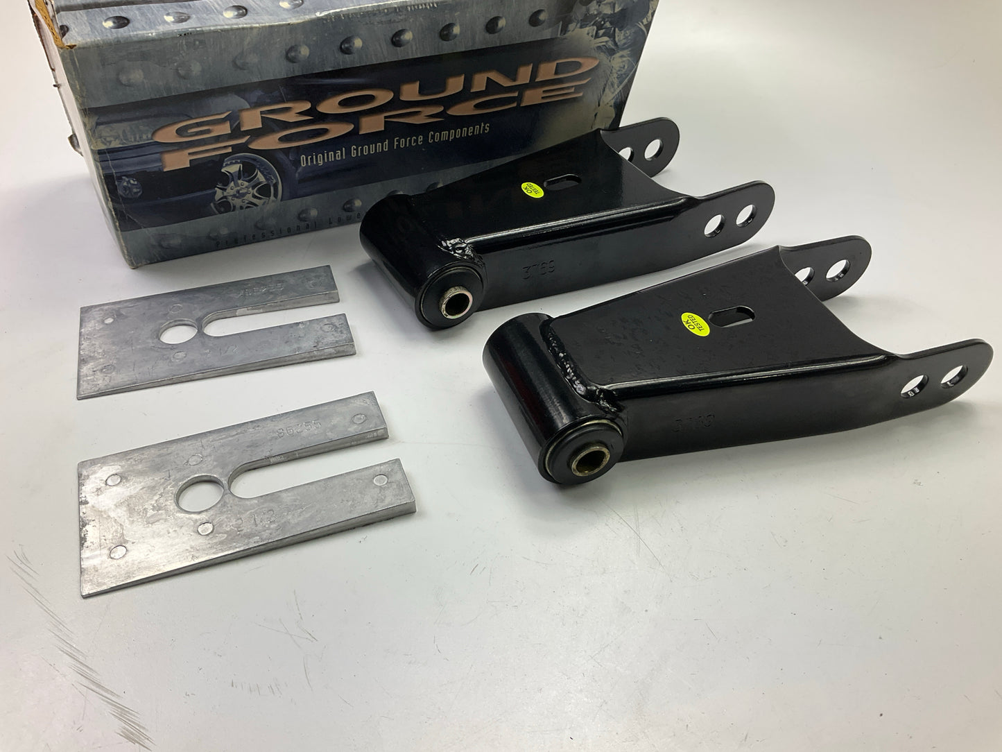 Ground Force 91200 Rear 2'' Drop Lowering Shackle Kit - 2004-2010 Ford F-150