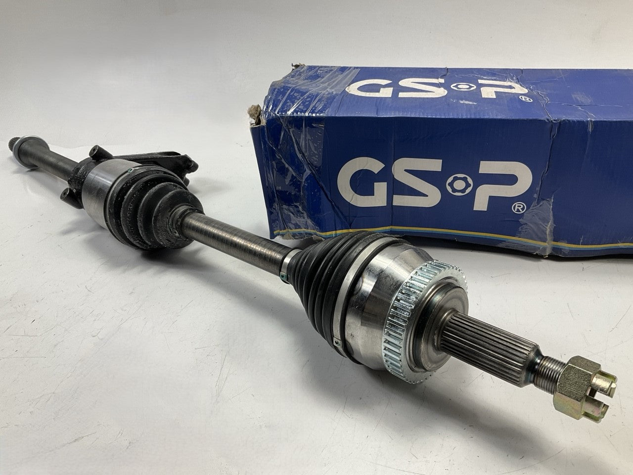 GSP NCV37566 Front Right CV Axle For 2006-2011 Hyundai Azera, Sonata V6 ONLY