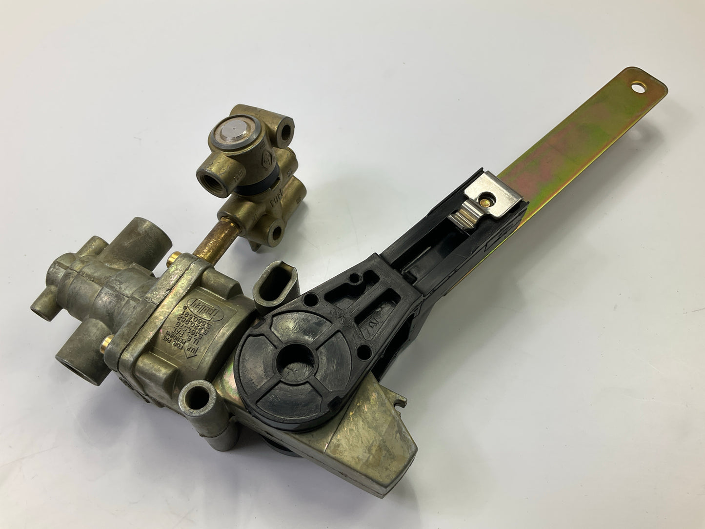 Hadley H00500CA Height Control Valve Leveling W/ Auto Dump Trailer