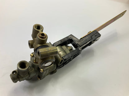 Hadley H00500CA Height Control Valve Leveling W/ Auto Dump Trailer