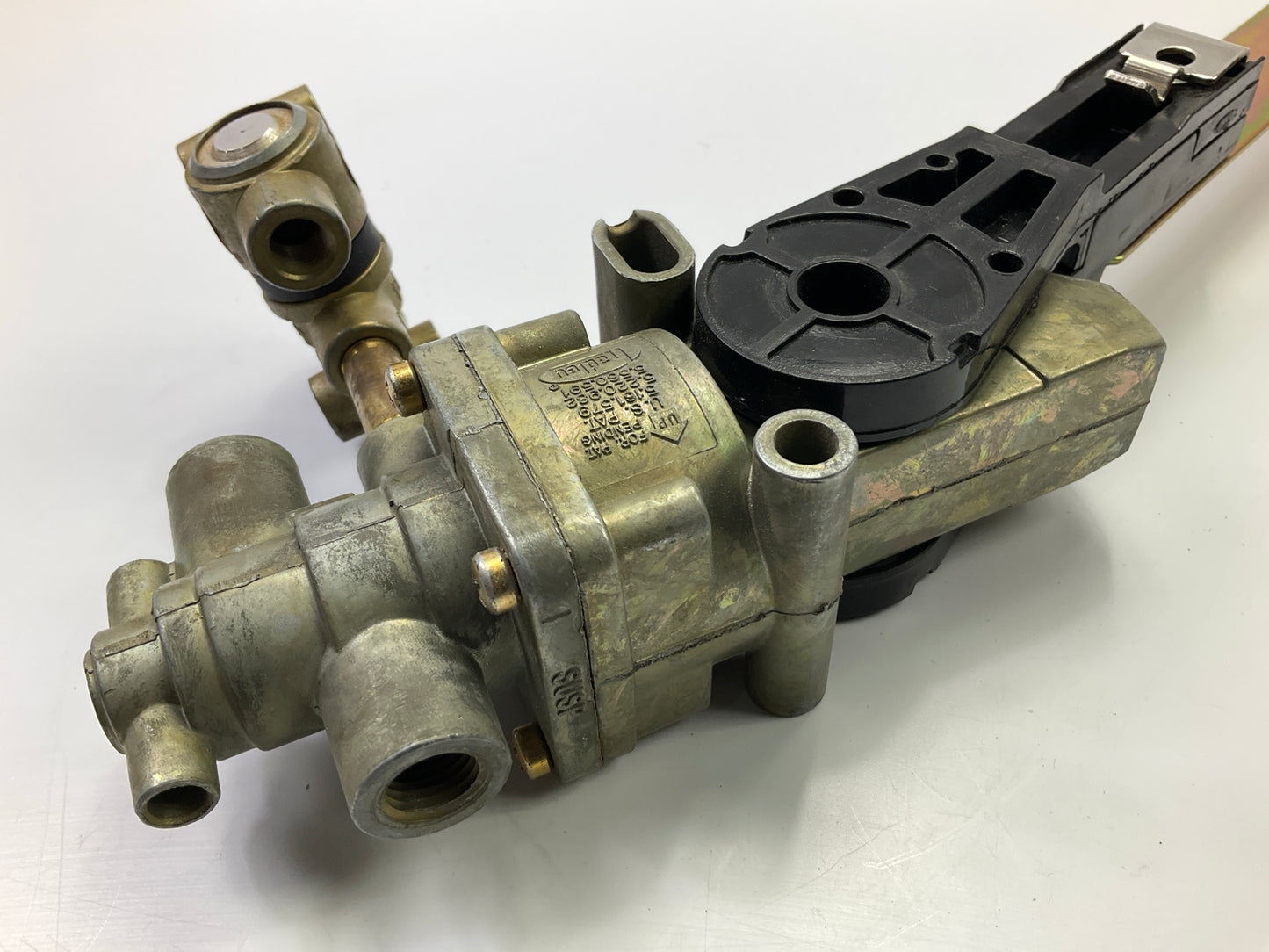Hadley H00500CA Height Control Valve Leveling W/ Auto Dump Trailer
