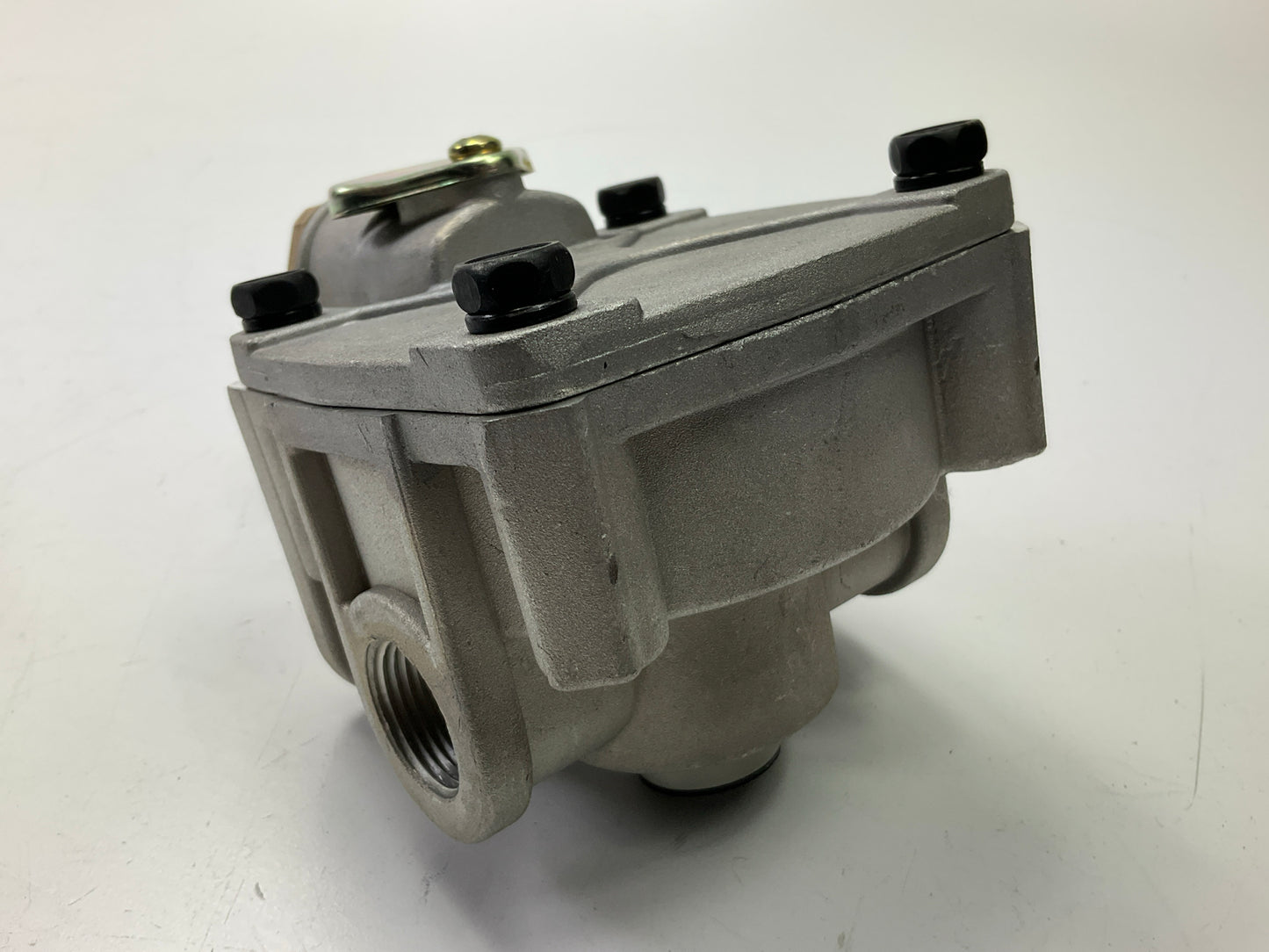REMAN. Haldex 103010X R-14H Relay Air Spring Brake Valve