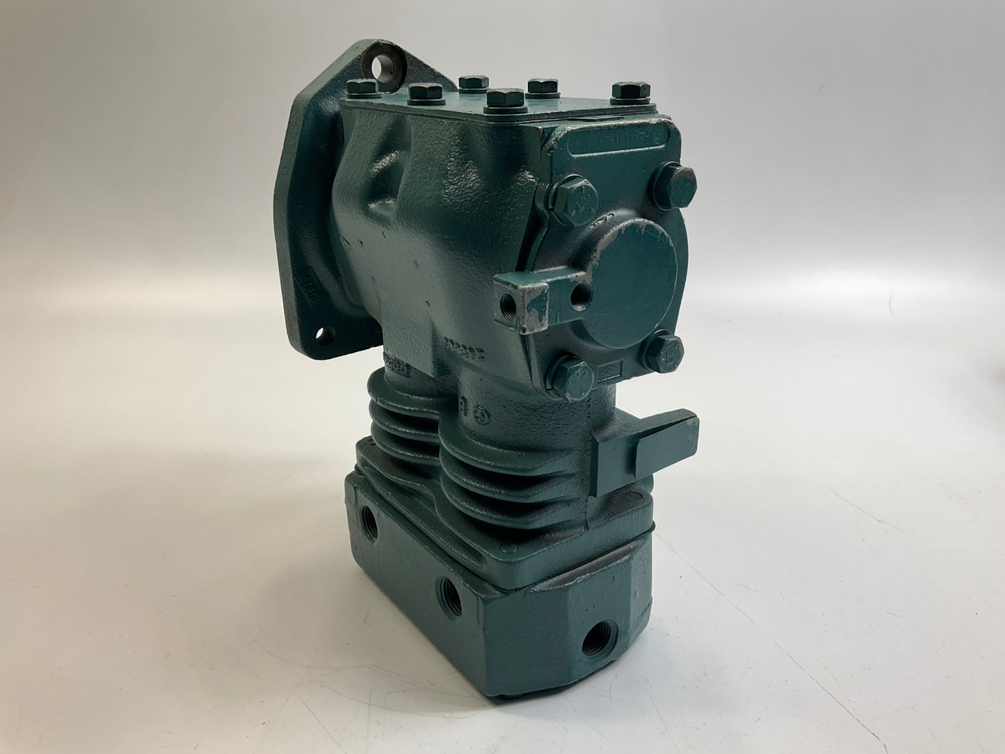 REMAN Haldex 103274X Air Brake Compressor TF501 For CAT 3406B, Water Air Cooled
