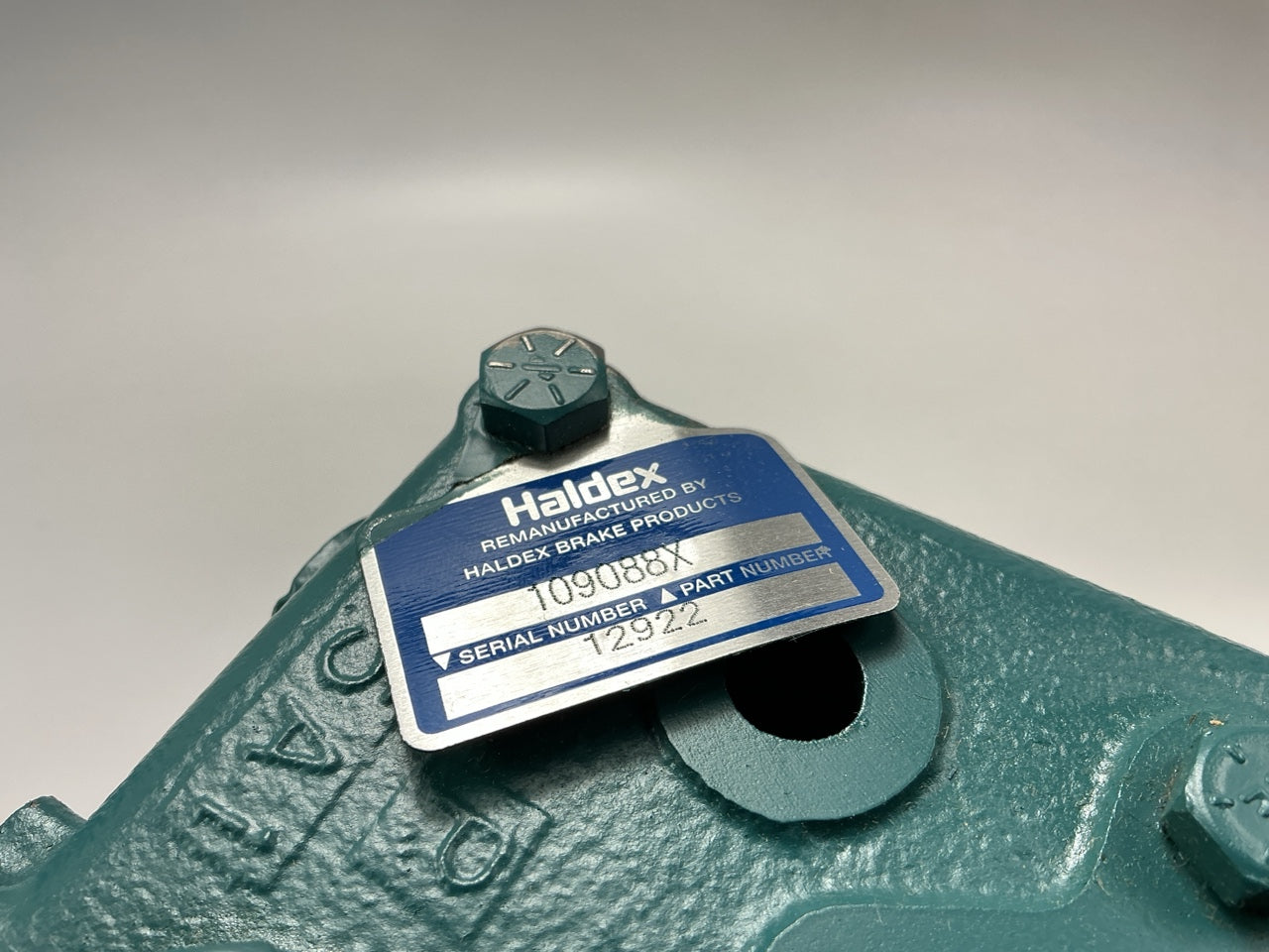 REMAN Haldex 109088X Air Brake Compressor TF550 Flange Mount For CAT 7° Tilt