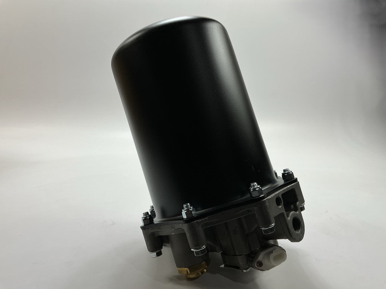 REMAN. Haldex 109685X AD-9 Air Brake Dryer, 12 Volt 3 Port