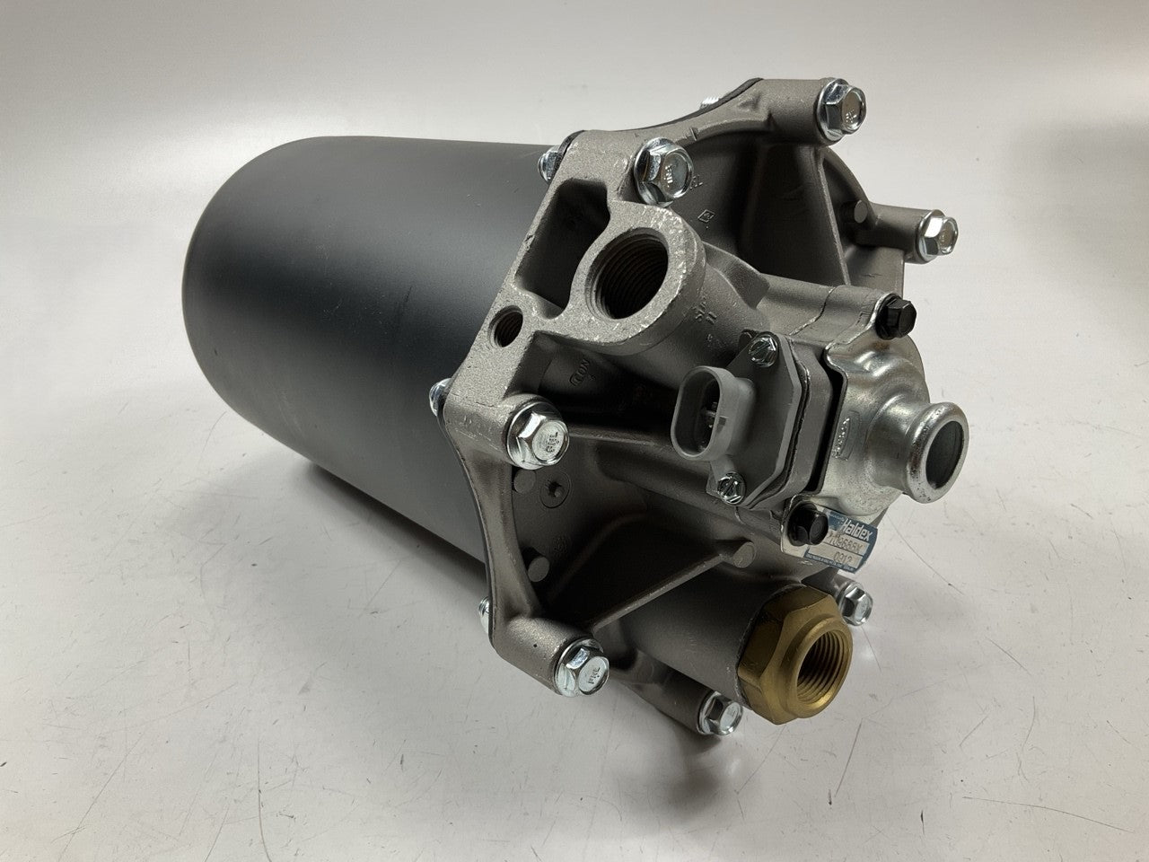 Haldex 109688X LikeNu Bendix AD-9 Air Brake Dryer, With Extended Purge Volume