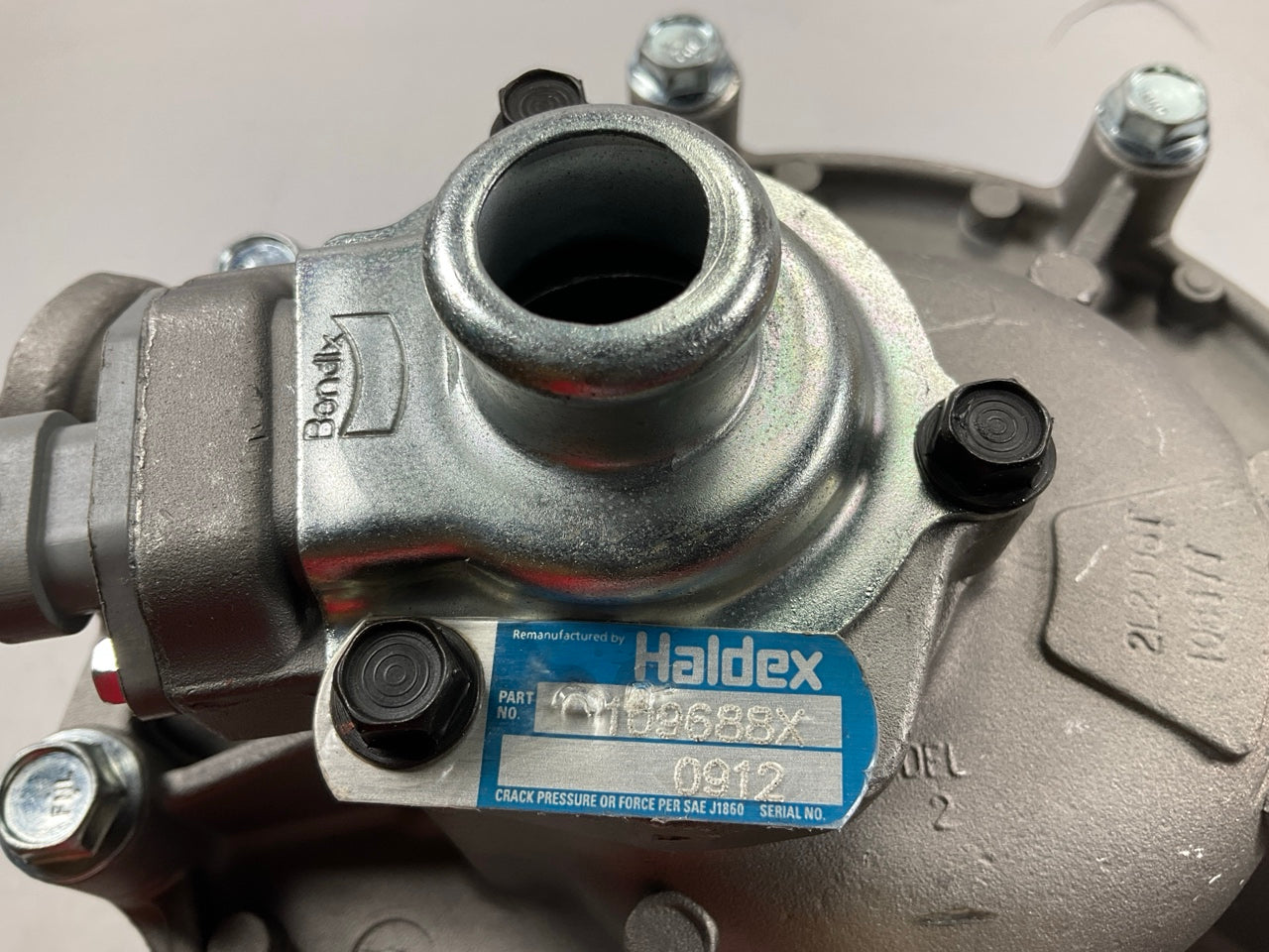 Haldex 109688X LikeNu Bendix AD-9 Air Brake Dryer, With Extended Purge Volume
