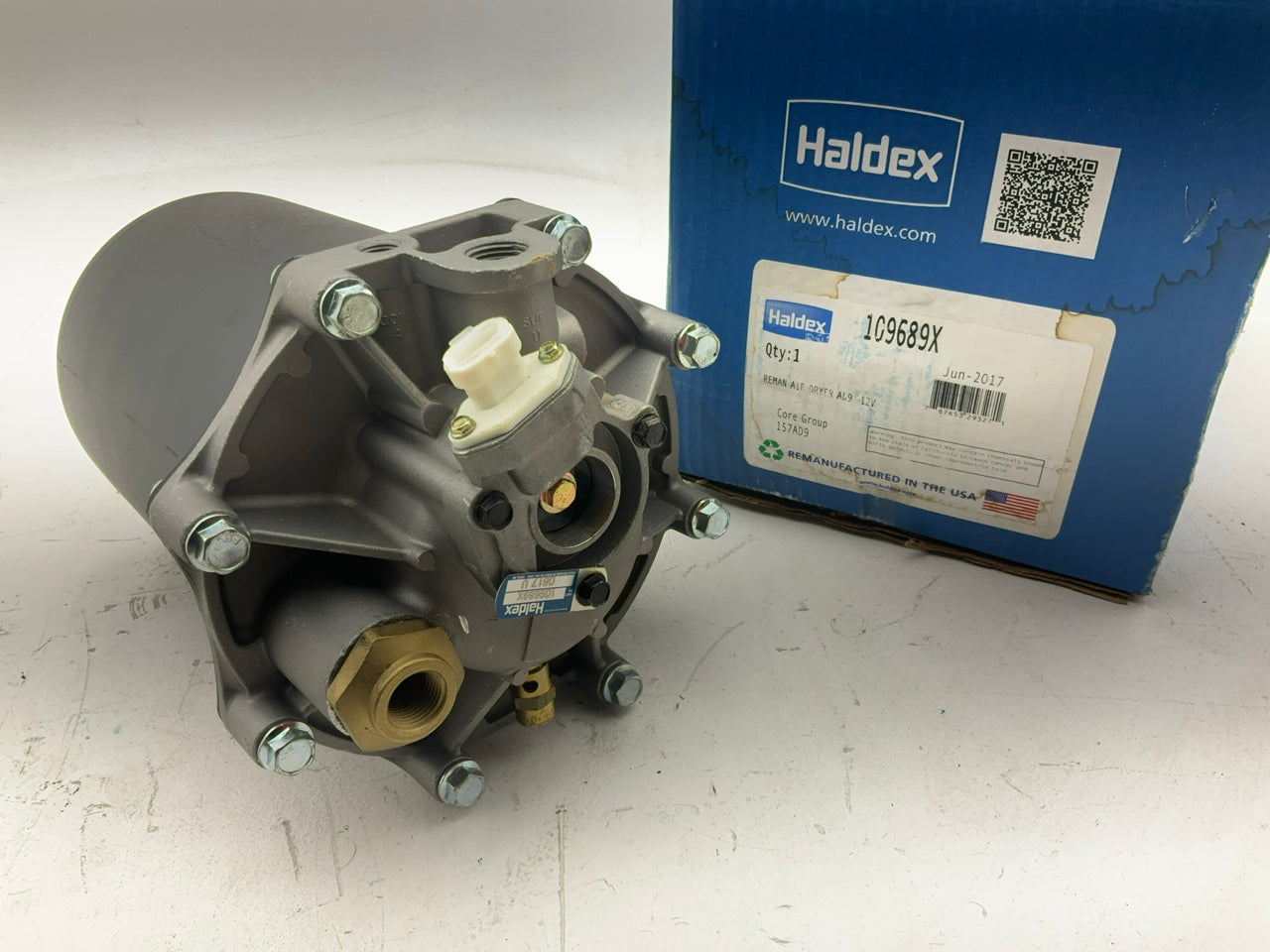 REMAN Haldex 109689X Air Brake Dryer AD9 Valve With Heater, With Soft Seat Purge