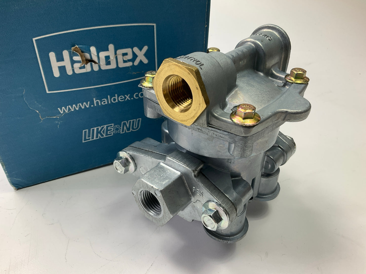 REMAN. Haldex 110171X Trailer Spring Brake Valve, Protected Reservoir 90°
