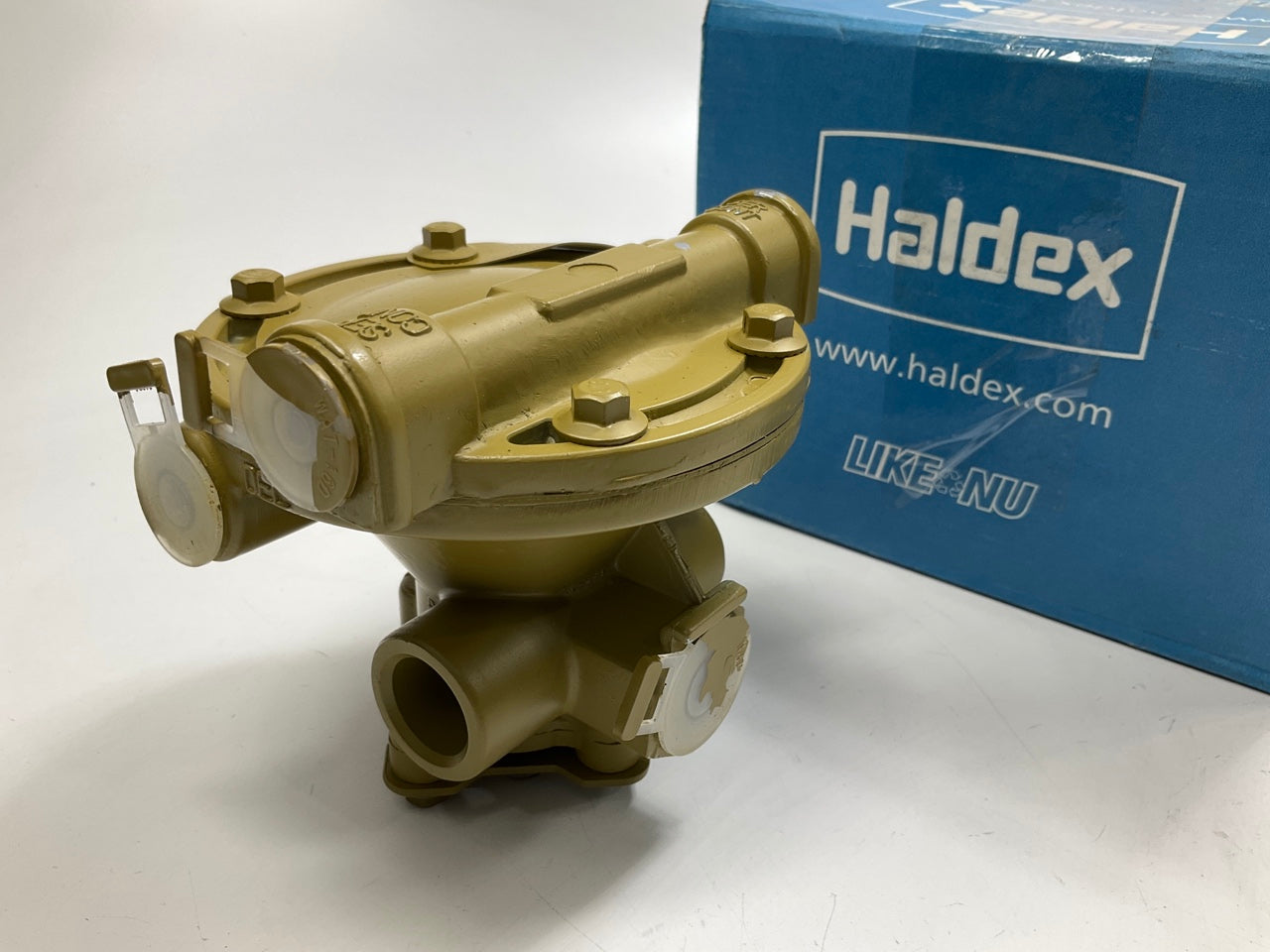 REMAN. Haldex 110197X Sealco Trailer Relay Valve, 2 Port, 4 PSI Crack