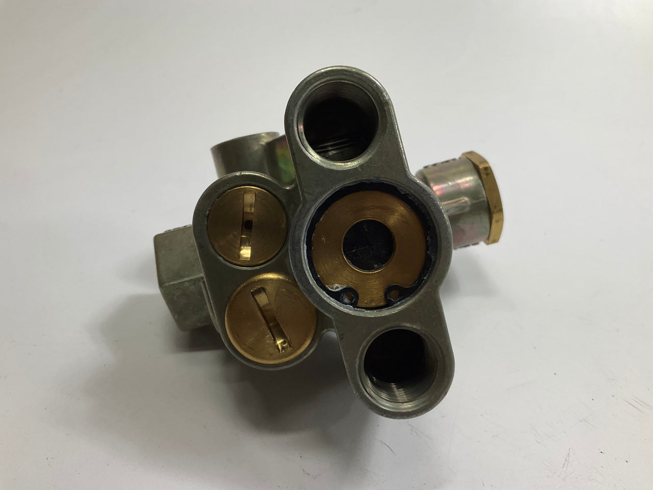 REMAN. Haldex 110700X Sealco Spring Brake Control Valve