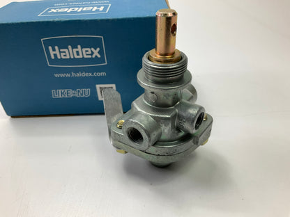 REMAN. Haldex 276566X Push-Pull Hand Control Valve, 1/8'' Ports, 20 PSI Release