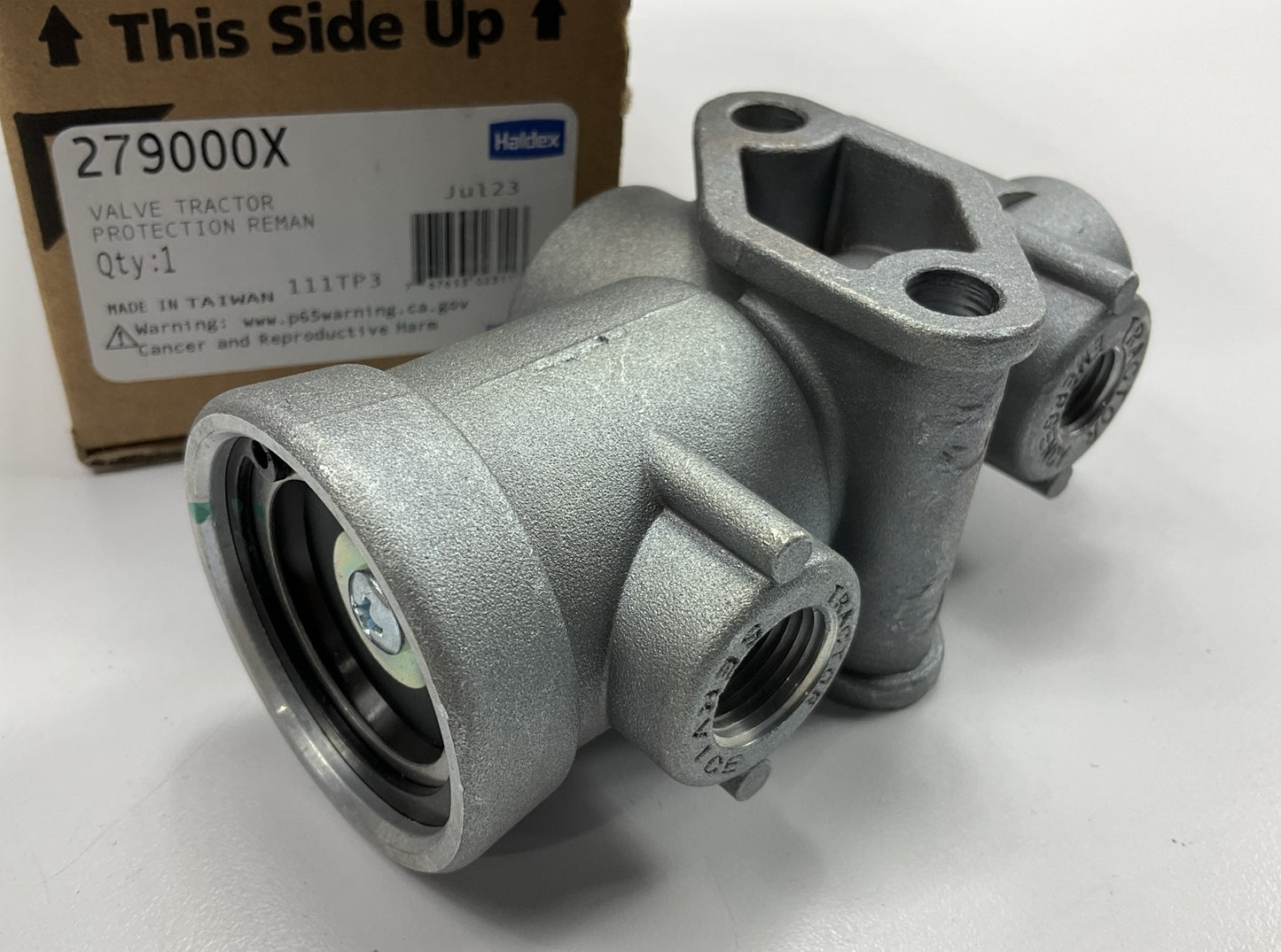 Haldex 279000X - Bendix TP-3 Tractor Protection Valve, 4-Port
