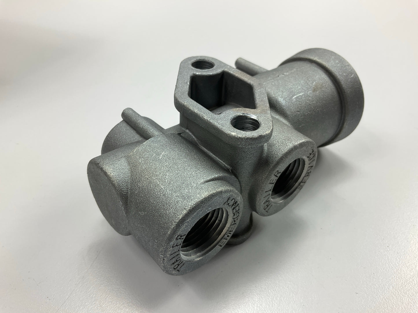 Haldex 279000X - Bendix TP-3 Tractor Protection Valve, 4-Port