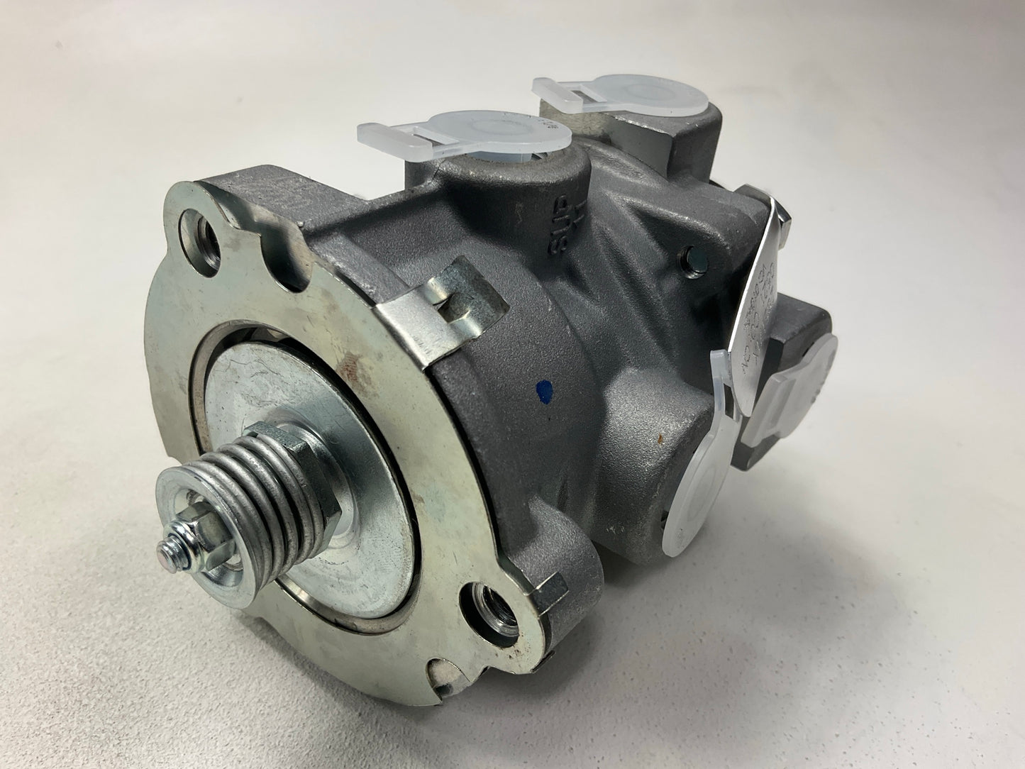 Reman Haldex 286171X E-6 Dual Circuit Foot Brake Air Valve, 3/8''