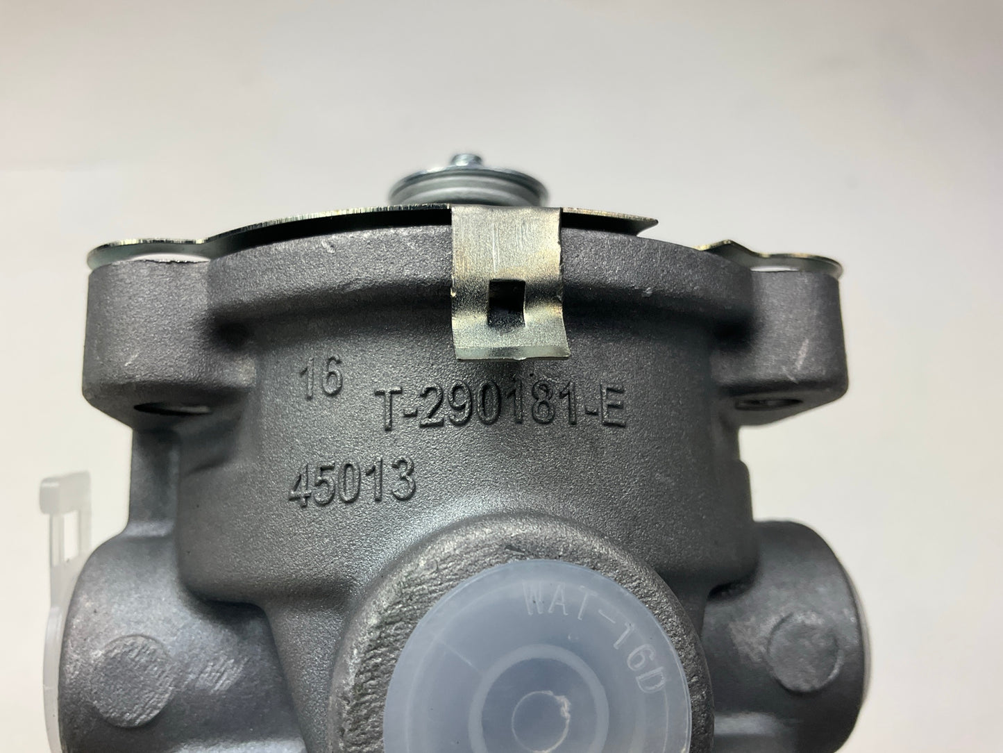 Reman Haldex 286171X E-6 Dual Circuit Foot Brake Air Valve, 3/8''