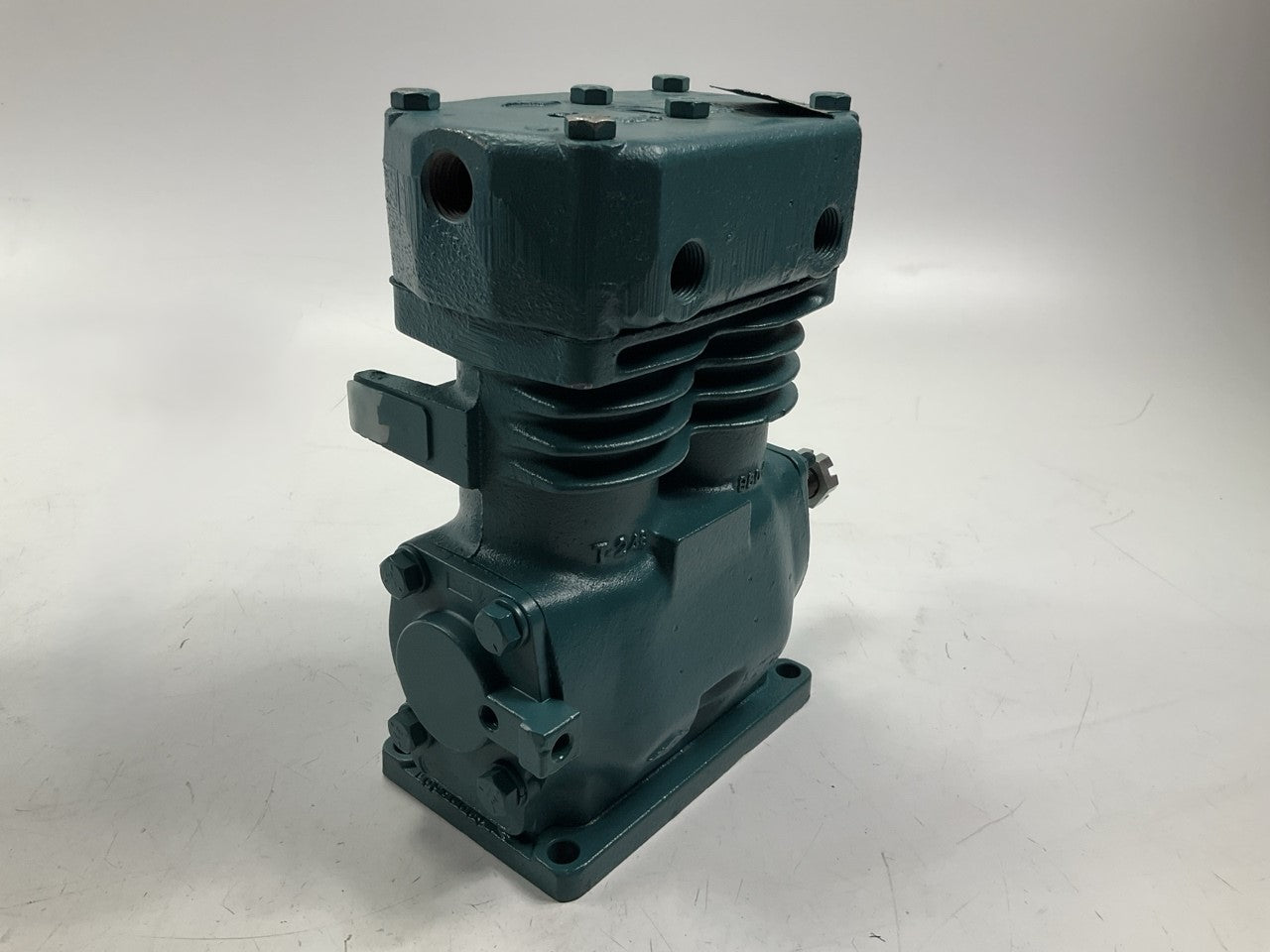 REMAN. Haldex 286582X Bendix 286582 - Tu-Flo 501 Air Brake Compressor TF501