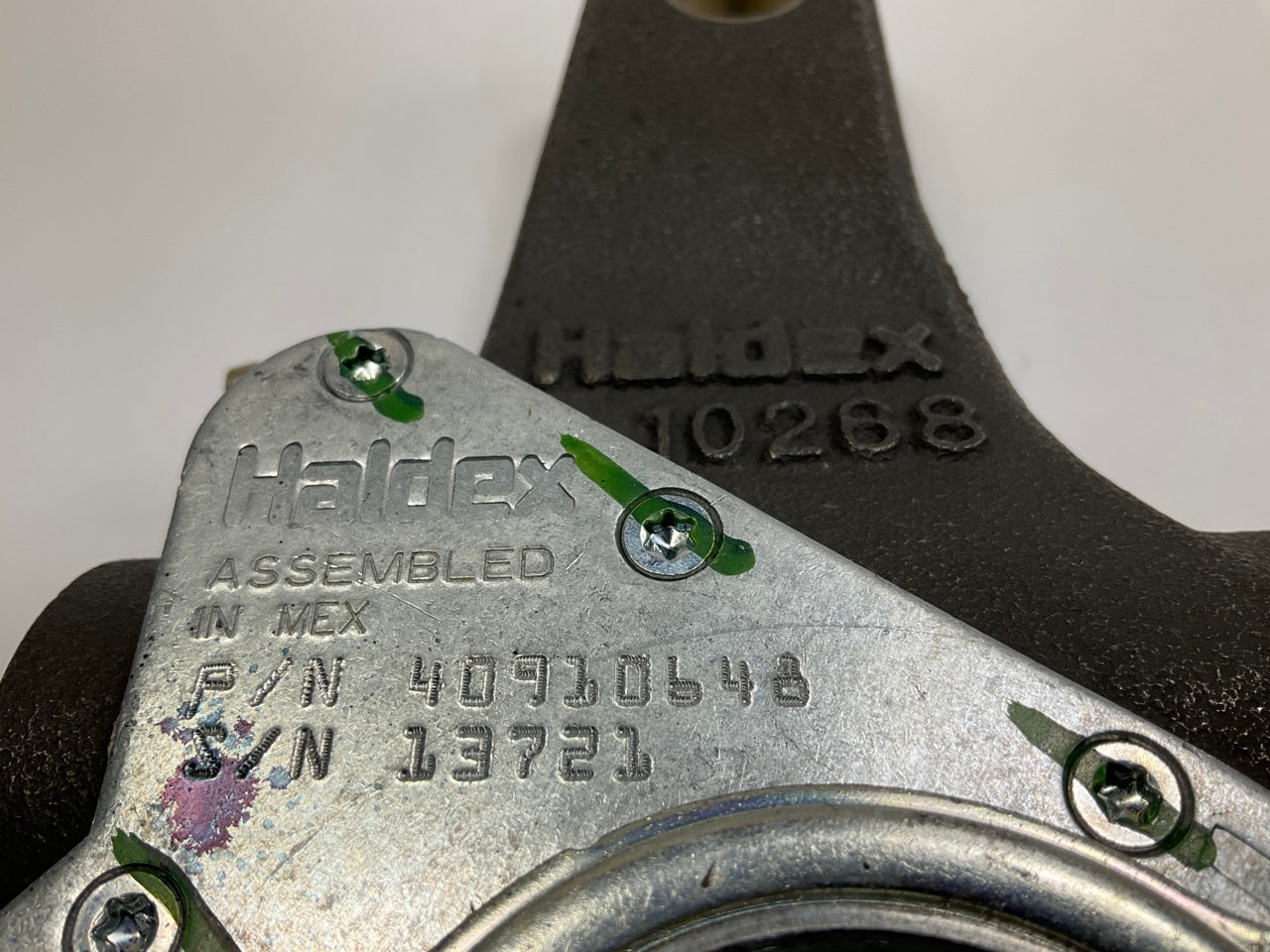 Haldex 40010156 Air Brake Automatic Slack Adjuster -  1.5'' 28 Spline, 5.5'' Arm