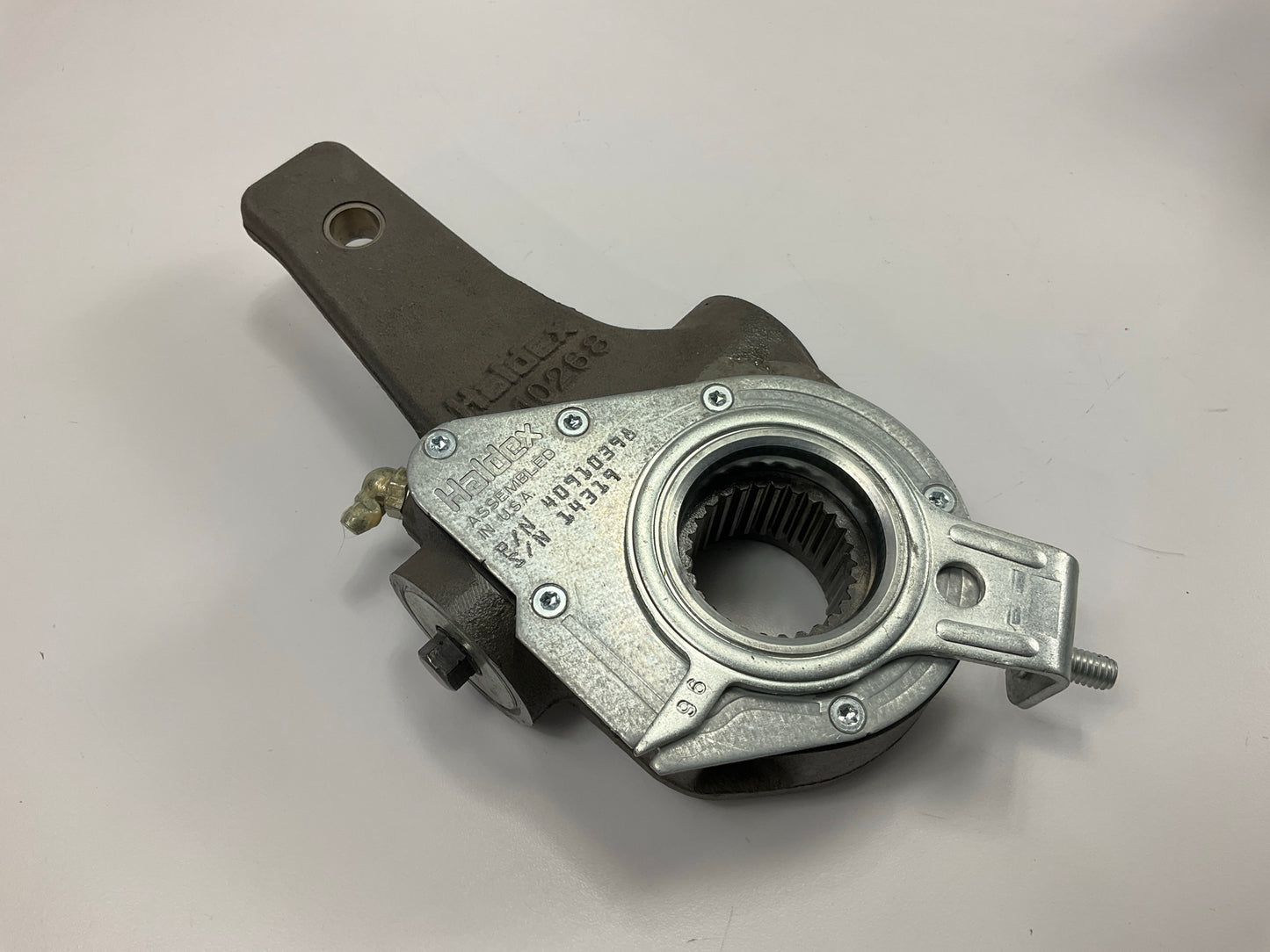 Haldex 40010201 Air Brake Automatic Slack Adjuster, 5.5'' Arm, 1.5'' Cam 28 Spline