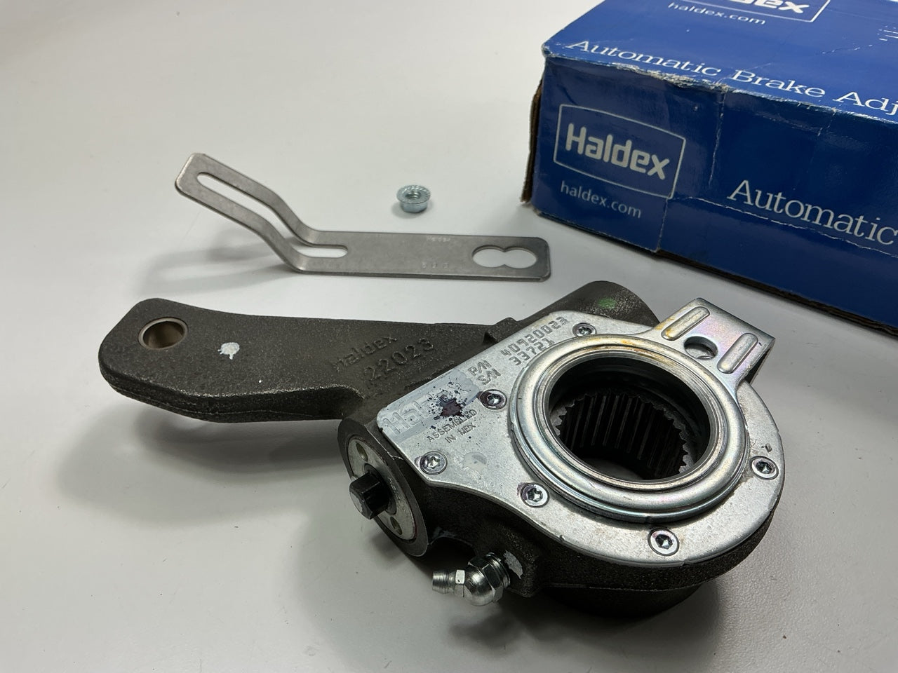 Haldex 40020234 1.5'' Cam / 28-Spline / 6'' Automatic Slack Adjuster