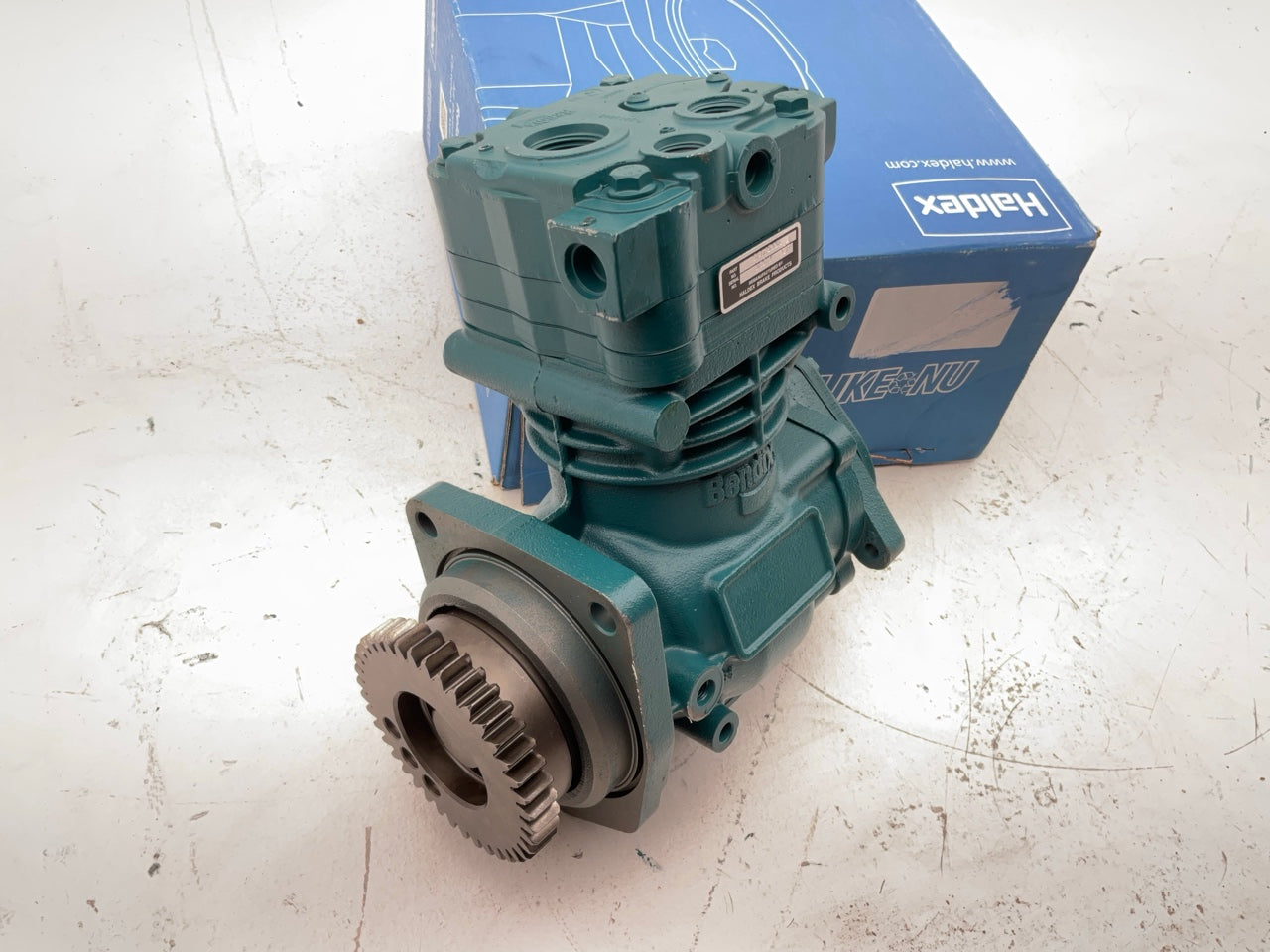 REMAN. Haldex 5012533X BA921 Flange Mount Air Brake Compressor For CAT C15 C16