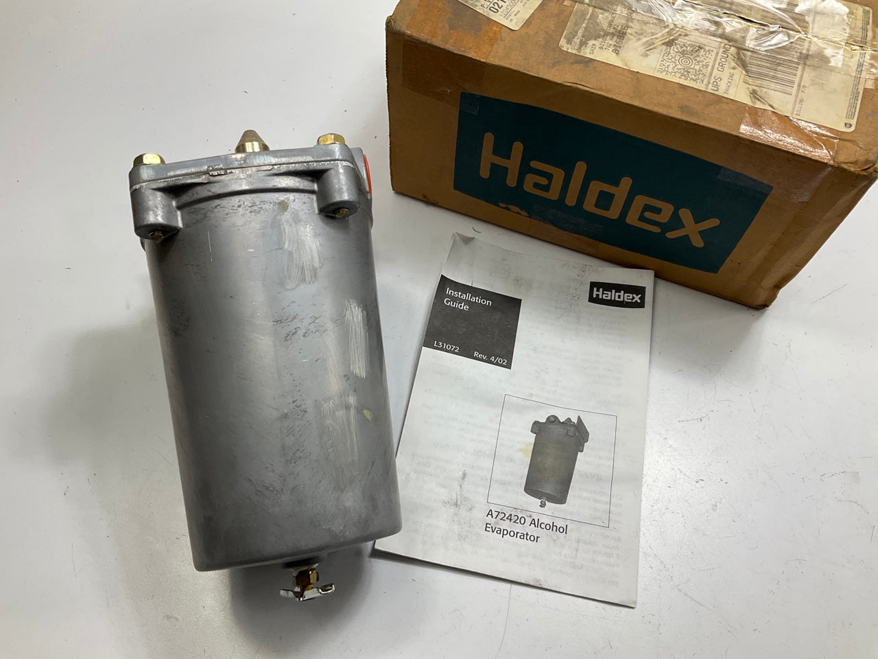 Haldex A72420 Alcohol Evaporator With Safety Valve, 40 Oz. Of Methyl Capacity