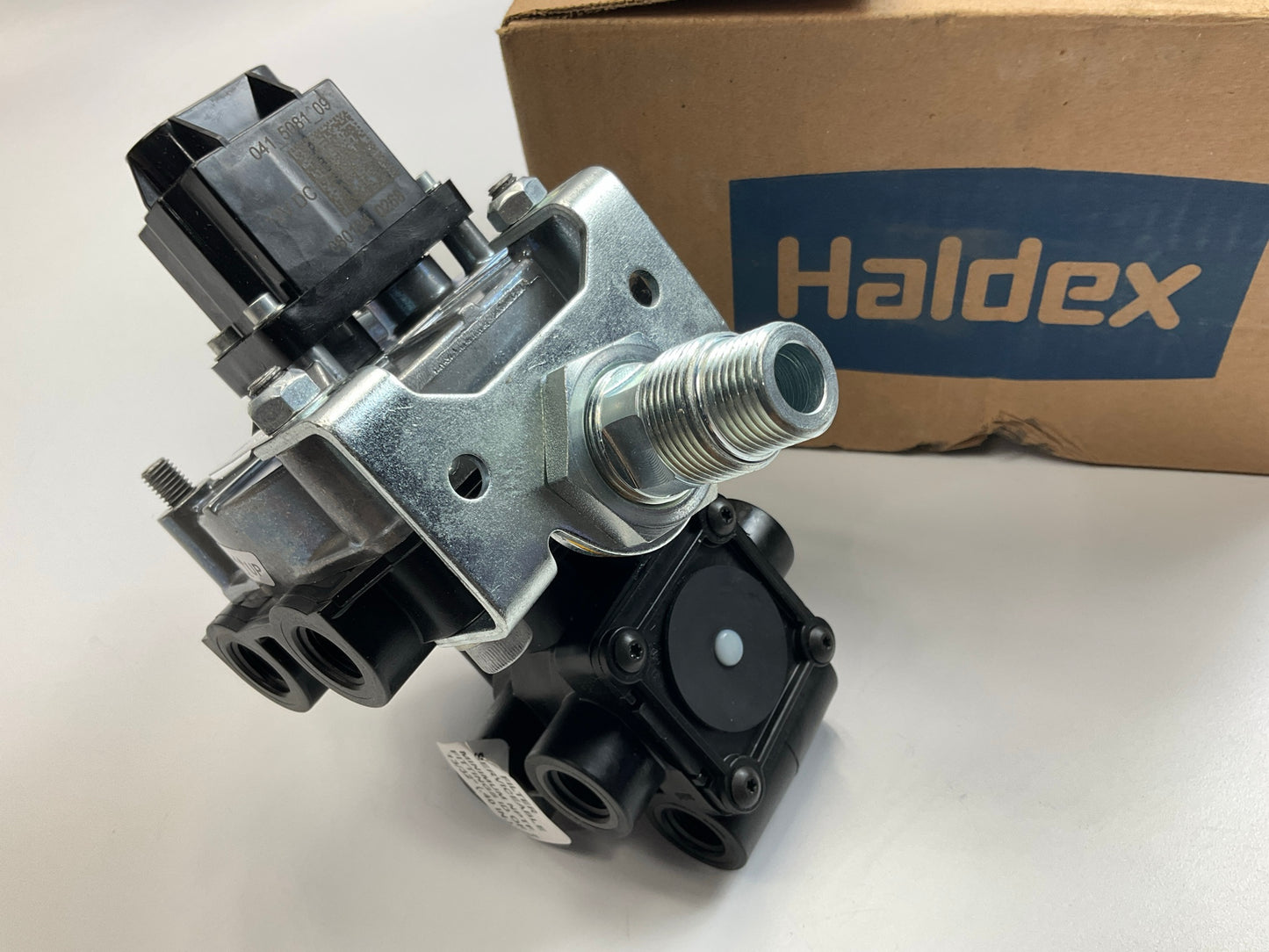 Haldex AL430614 Full-Function ABS (FFABS) Valve, 3/8'' Ports, ABS Modulator Valve