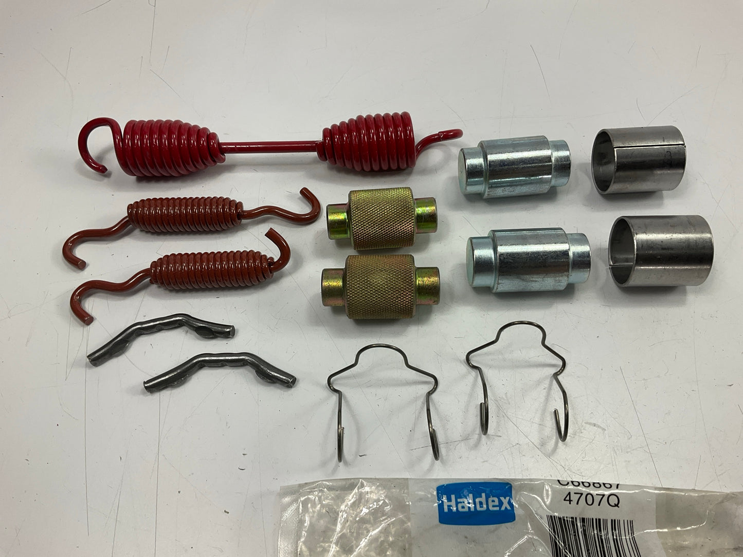 Haldex C66867 Brake Shoe Hardware Kit For 16-1/2'' Meritor ''Q'' And ''Q'' Plus Brake