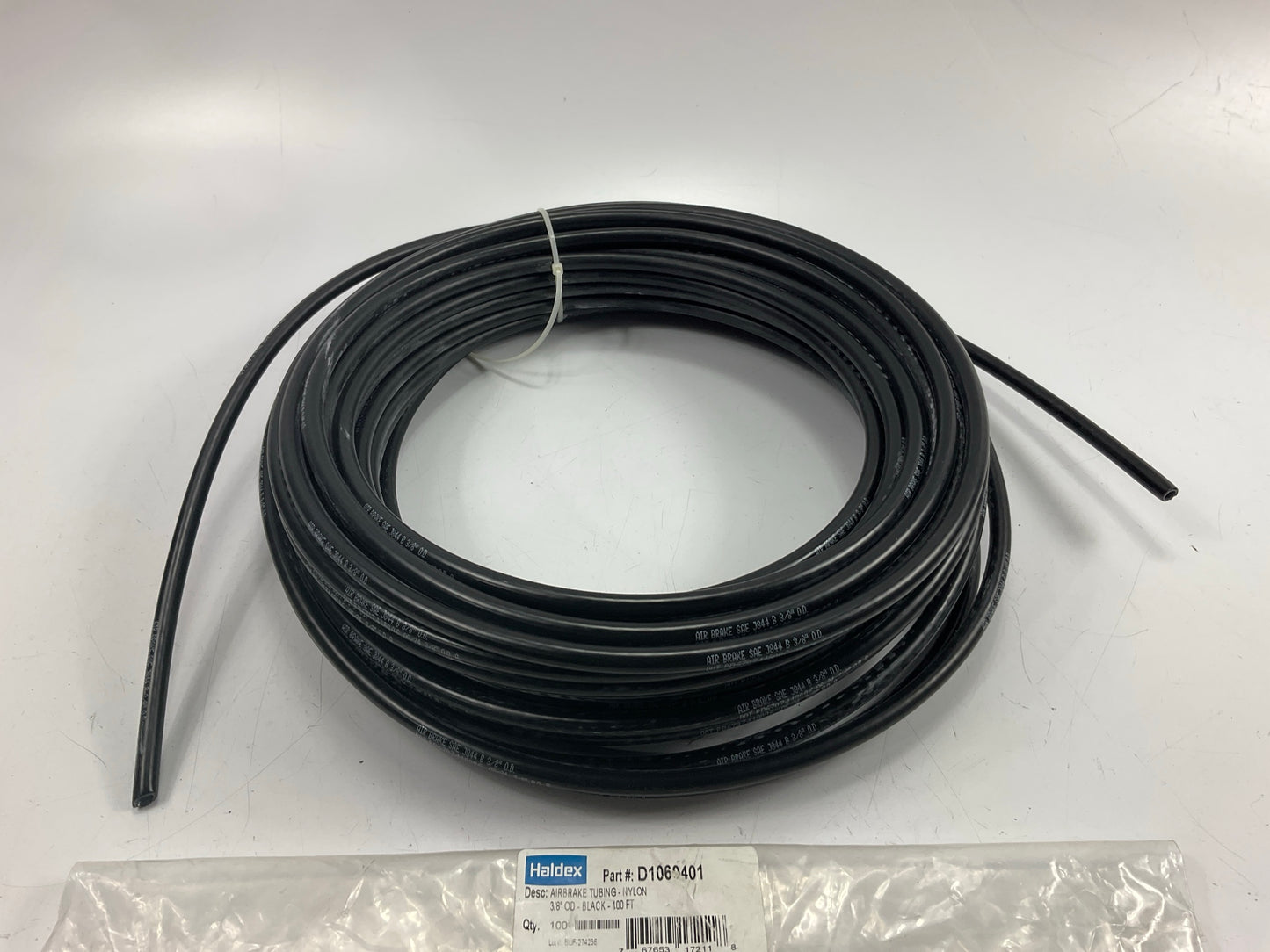 100 FEET - Haldex D1060401 3/8'' Air Brake Tubing Nylon, Black, 150 PSI SAE J844