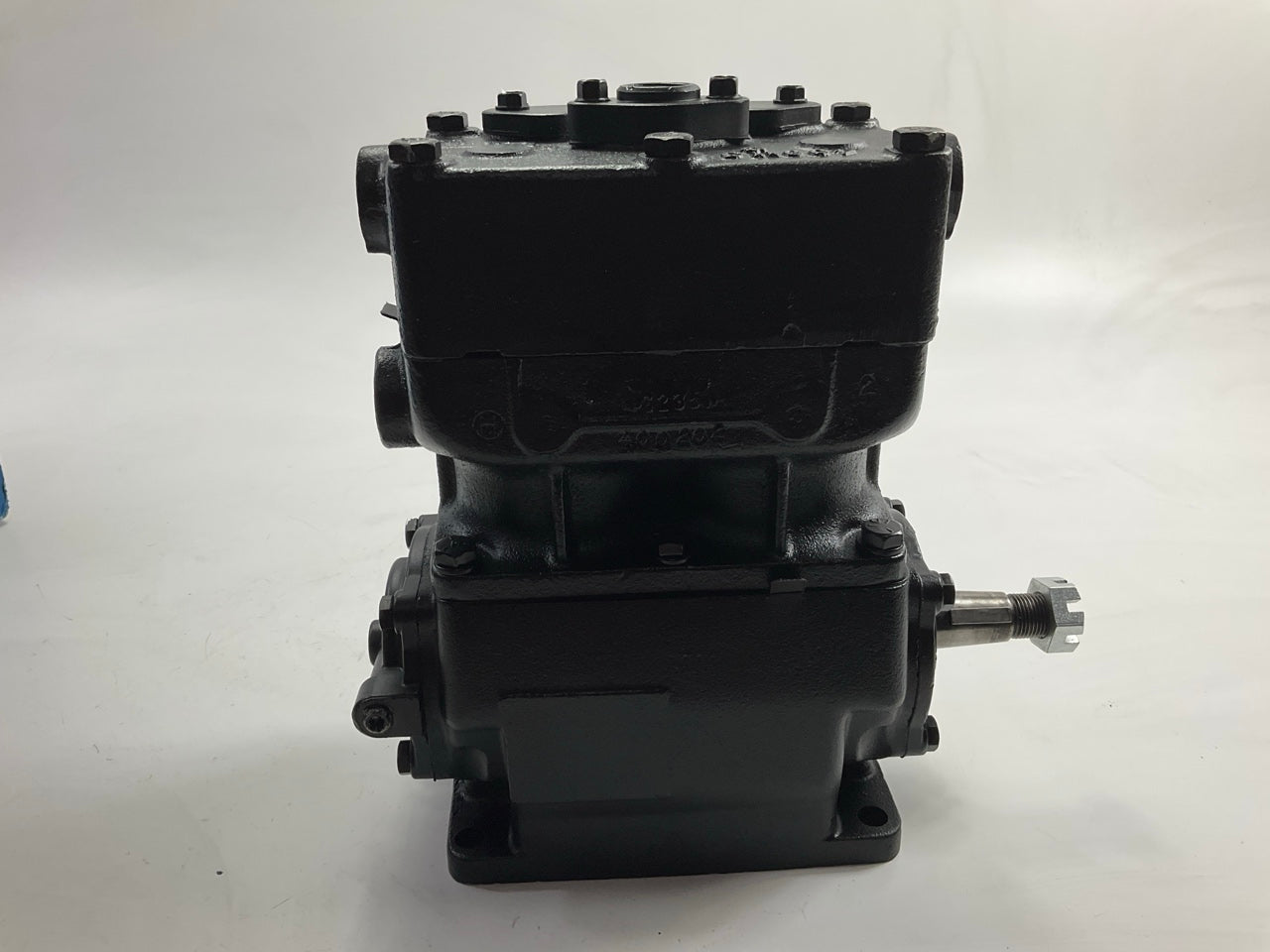 REMAN. Haldex EL13020X Air Brake Compressor EL1300 4-Hole Base Mount KN13020