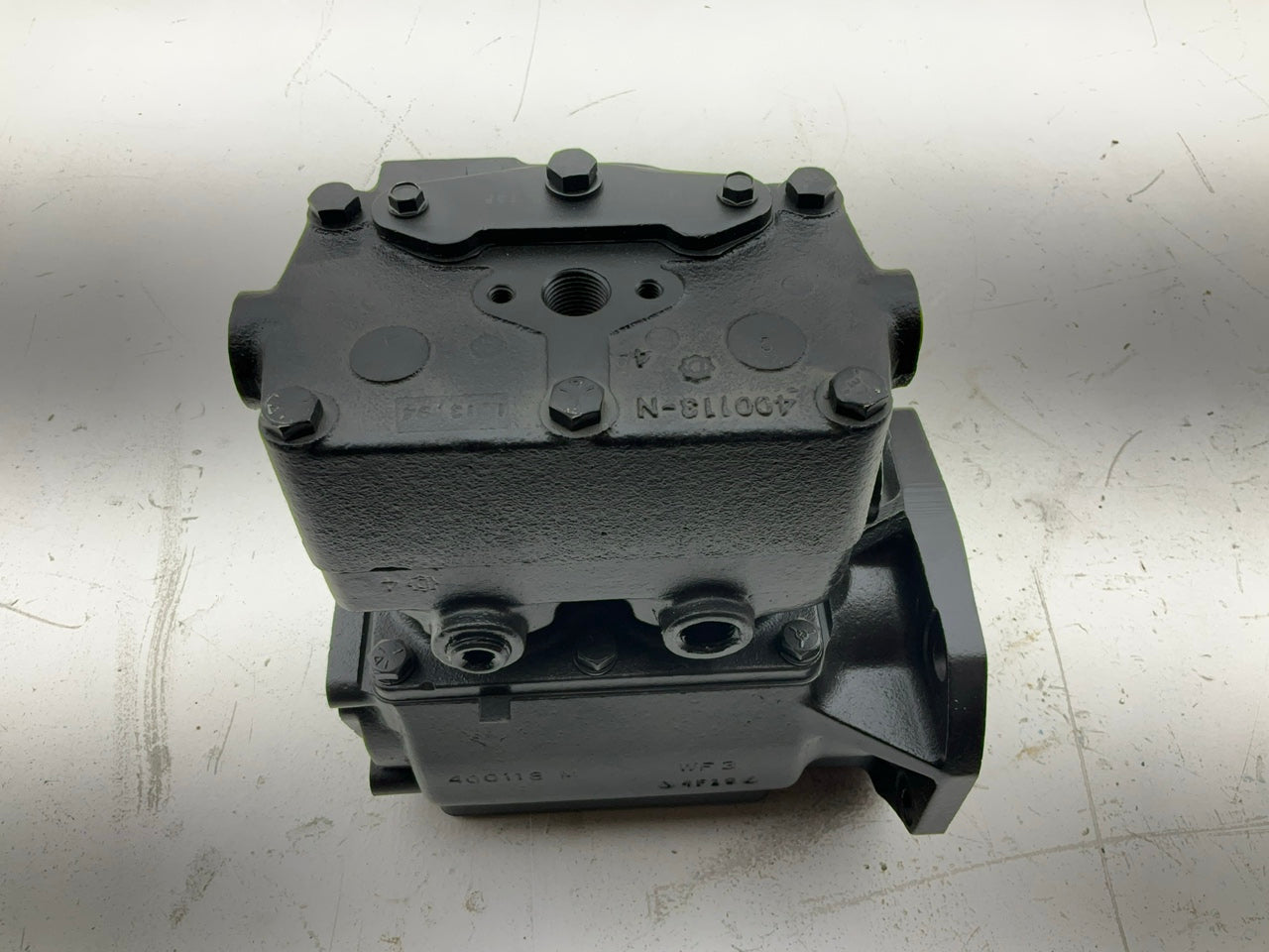 Haldex EL13053X - Remanufactured Detroit Diesel 60-Series Air Brake Compressor