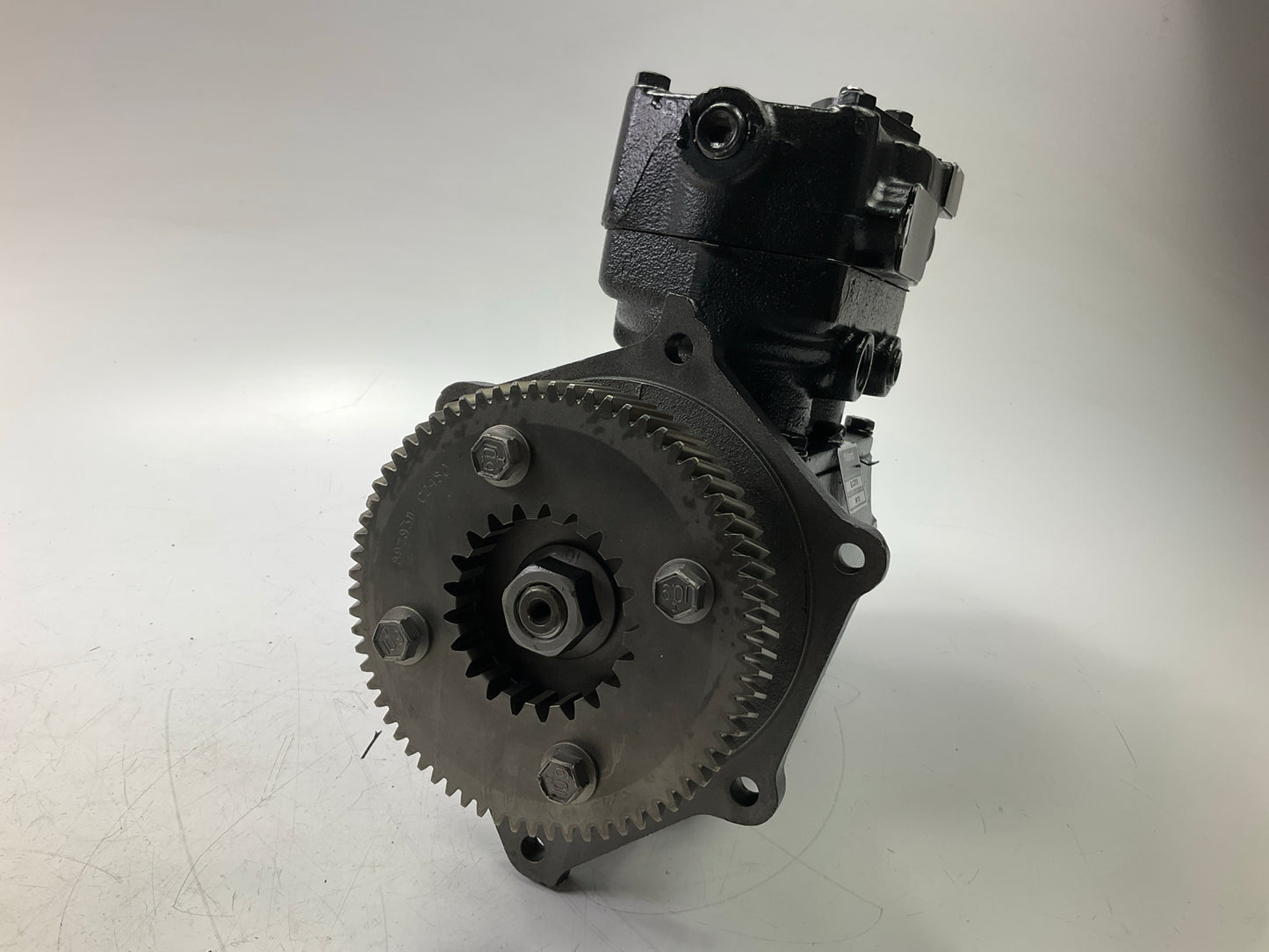 REMAN. Haldex EL13112X Air Brake Compressor For 0° Mack In-Line Extended Flange