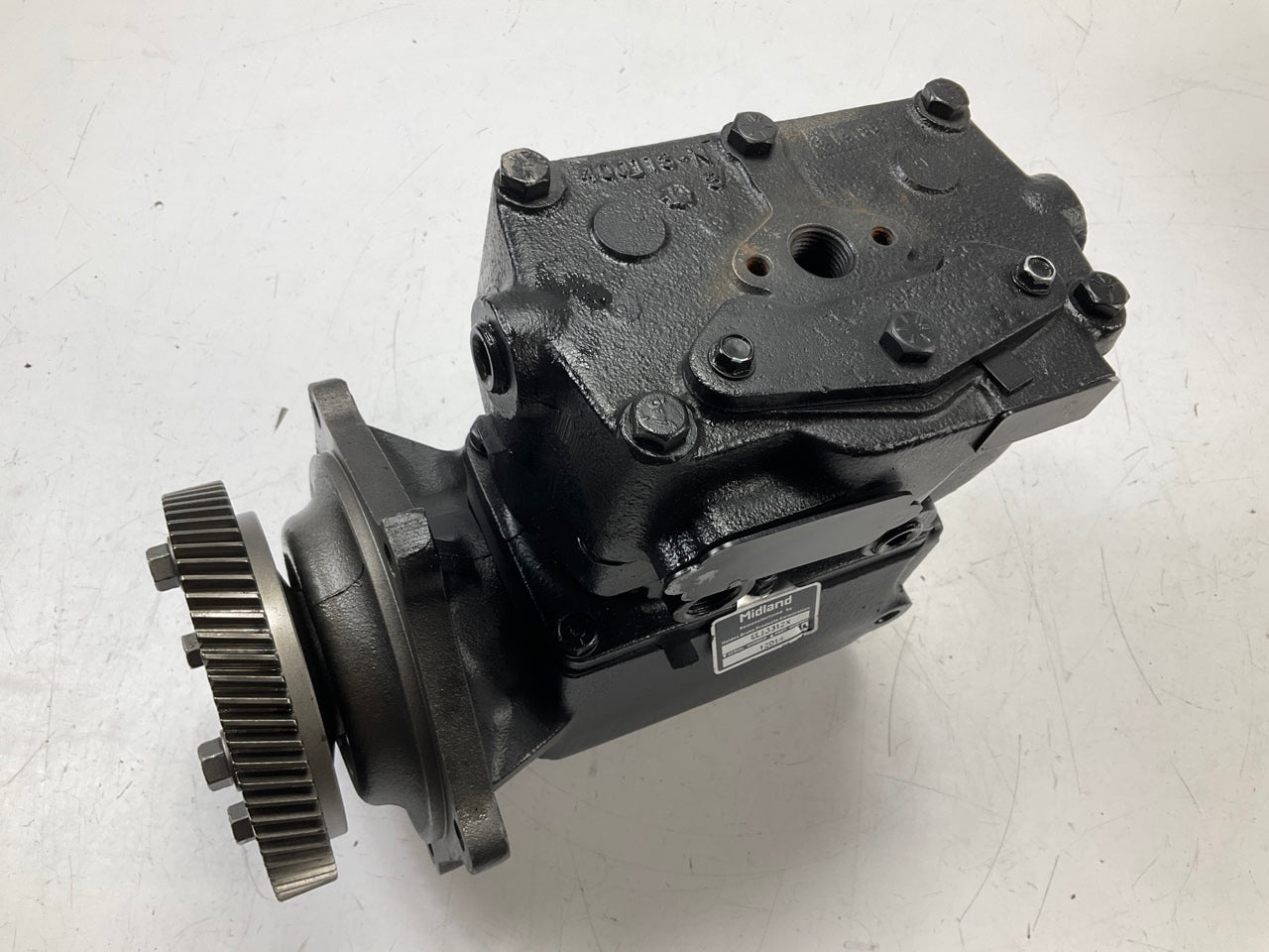 REMAN. Haldex EL13312X Air Brake Compressor - 60-Series Detroit Diesel 0° Tilt