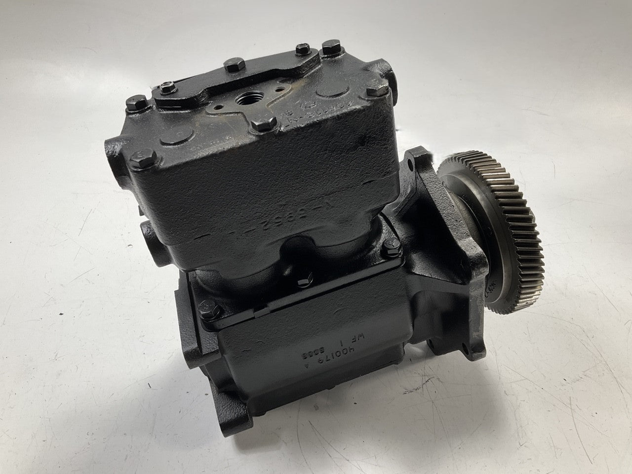 REMAN. Haldex EL13312X Air Brake Compressor - 60-Series Detroit Diesel 0° Tilt