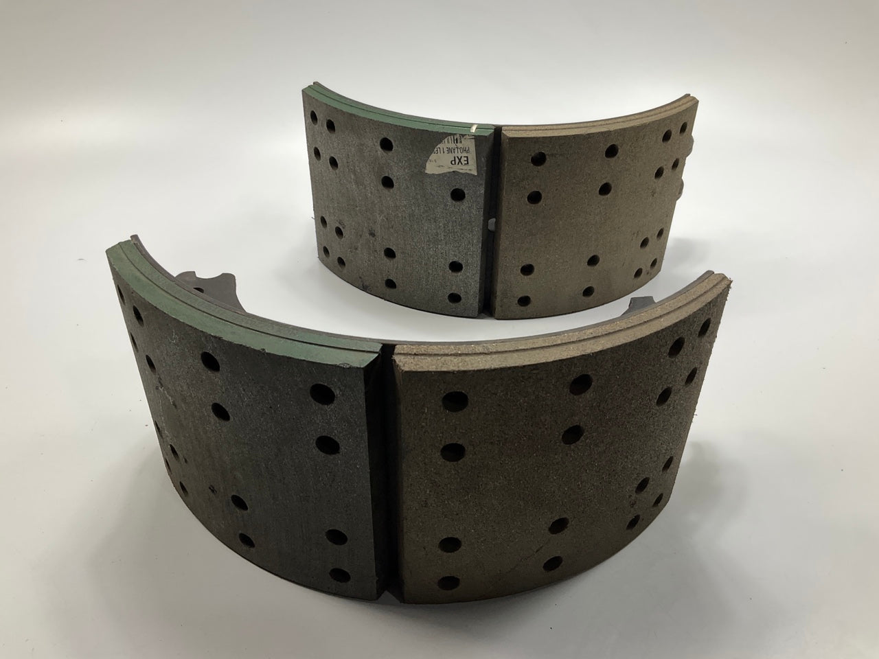 (2) Relined Haldex GC4515X3R Rear Brake Shoes 16-1/2''x7'', 23000 Lbs, 4515 GC4515