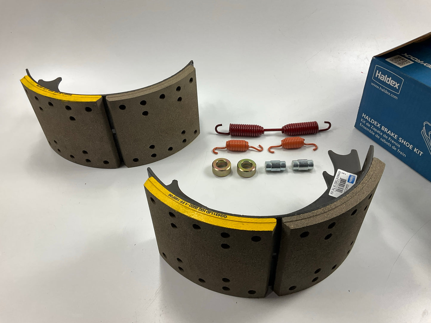 RELINED Haldex GG4311EG Drum Brake Shoes For 16-1/2'' X 7'' Eaton Single Pin, 23K