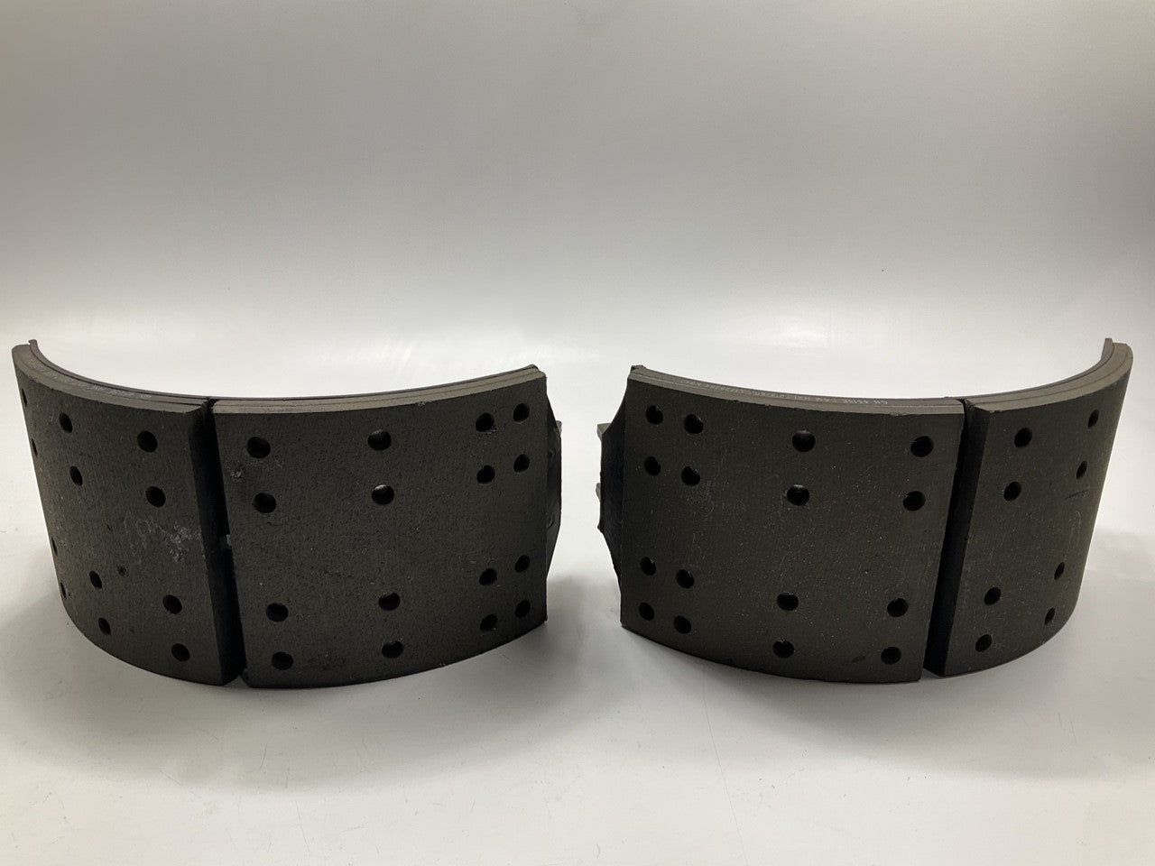 (2) REMAN Haldex GN4515QR Rear Brake Shoes, 4515Q, 16.5x7, 20,000 Lbs
