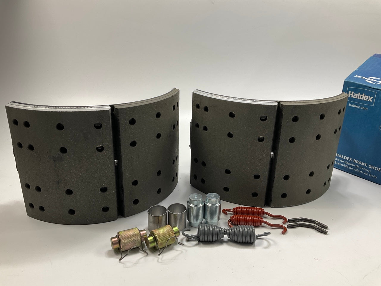 Relined Haldex GR4710QG Rear Brake Shoes 4710Q, 15''x8-5/8'', 20000 Lbs (20K Lbs)