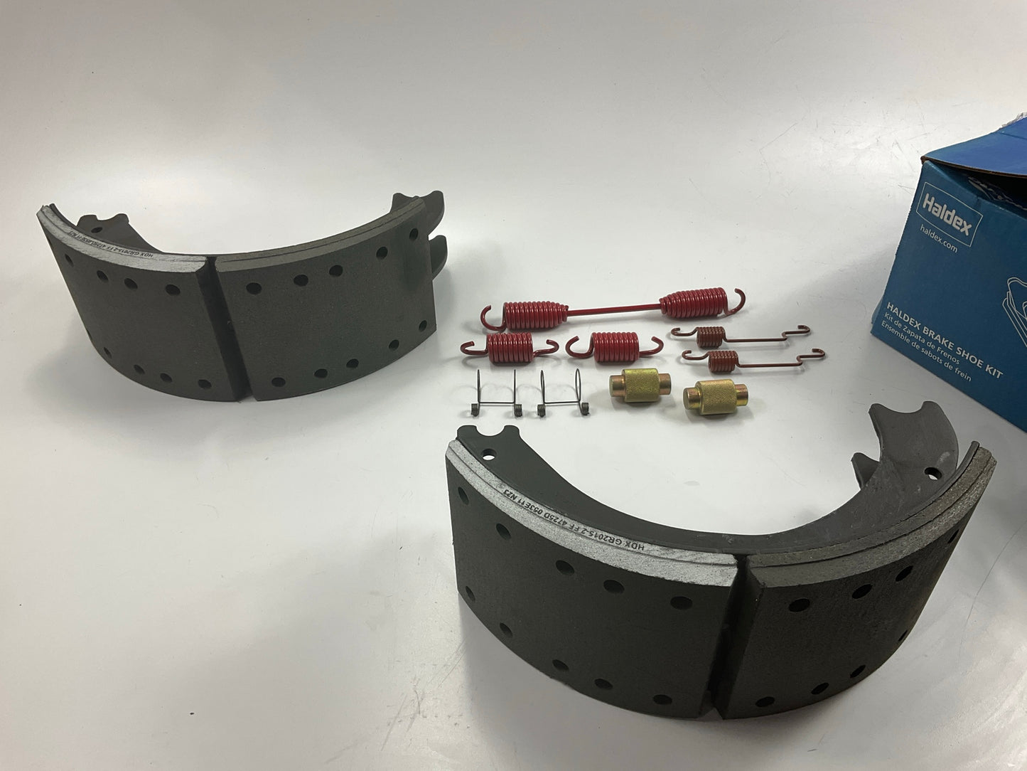 Relined Haldex GR4725ES2G Front Brake Shoes 16.5''x6'' # 4725,  20000 Lbs 20k Lbs