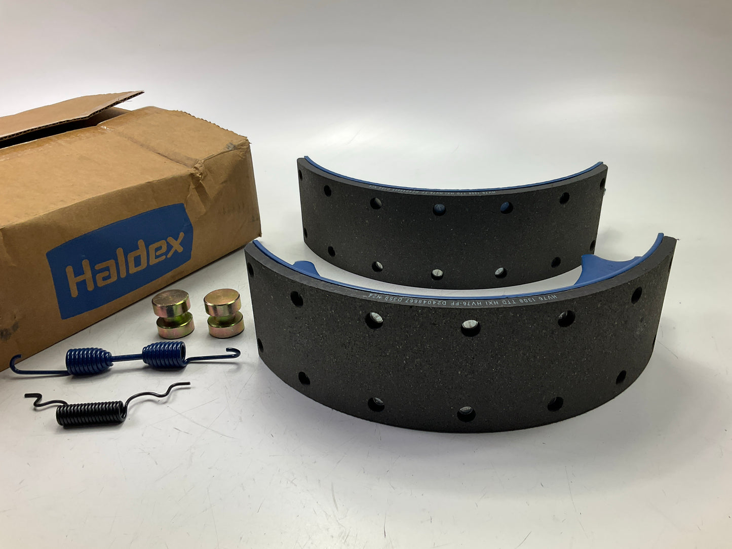 RELINED Haldex HV761308EJ Drum Brake Shoes 15''x4'', Meritor ''Q'' Early Style, 12K