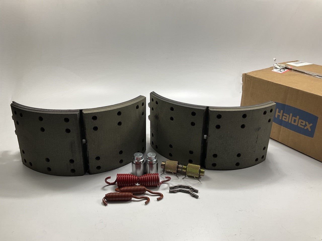 Relined Haldex HV774707QG 4707 Brake Shoes  16-1/2'' Meritor ''Q'' Plus, 20,000 Lbs