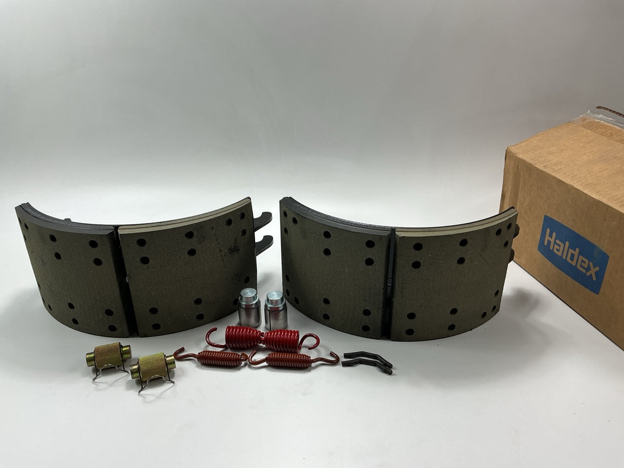 Haldex HV774707QJ 4707Q Brake Shoes 20k LBS 16.5'' Meritor ''Q'' Plus W/ Hardware